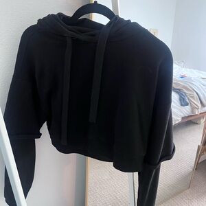 ALO Yoga Black Cropped Sweatshirt